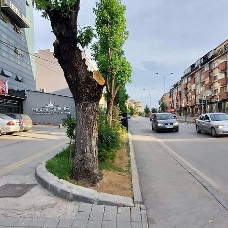 Bright & Lovely Apartment In The City Center Pristina Exterior photo